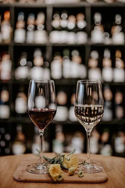 Řízená degustace vína "Tour de France": tapas i výklad francouzského someliéra