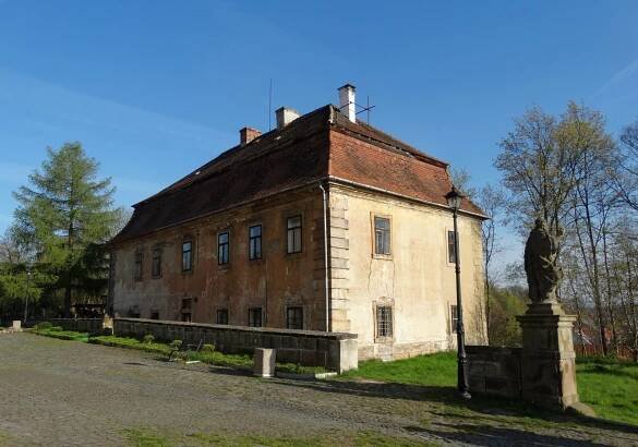 Fotky - Mimoň,barokní fara z r.1678. - 30.04.2016