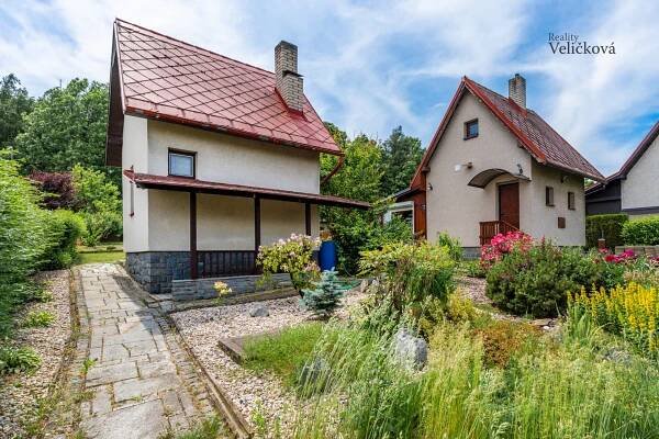 Prodej krásné zděné chaty v kouzelném prostředí u lesa, Hradec Králové - Divec | Reality Veličková
