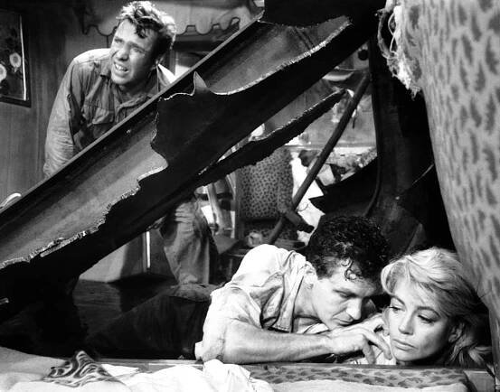 THE LAST VOYAGE, Edmond O'Brien, Robert Stack, Dorothy Malone, 1960