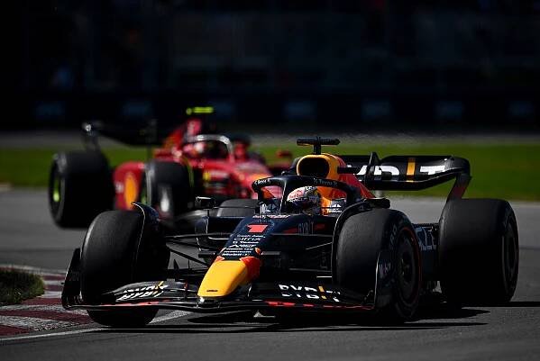 Další balík pro F1. Cena za vysílací | nastartu.cz 