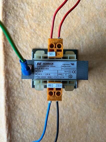 Transformátor Schrack 230V AC / 24V AC max. výkon 30W (1,25A)
