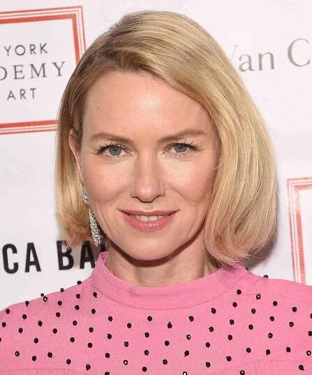 Naomi Watts shows off a simple blond bob that's parted to the side