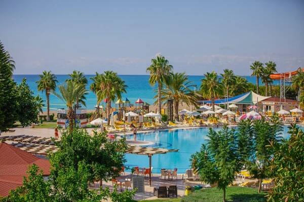JUSTINIANO CLUB PARK CONTI - Bary - POOL BAR