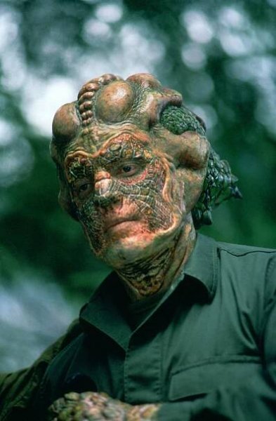 Krajní meze - Život po smrti - Z filmu - Clancy Brown