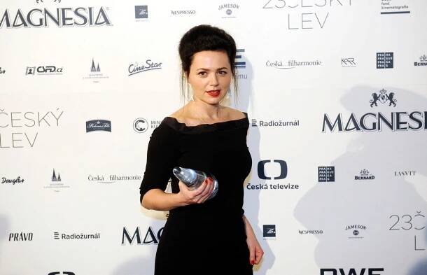Smutná herečka Lucie Žáčková: Rodičům ještě úplně neodpustila