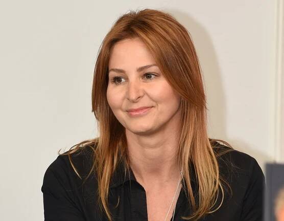Ivana Gottová ukázala, jak se tvořila socha „Tisíc andělů pro Karla Gotta“