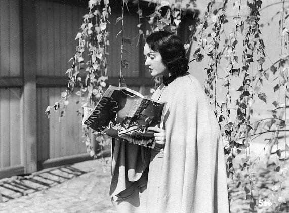 Pola Negri facts