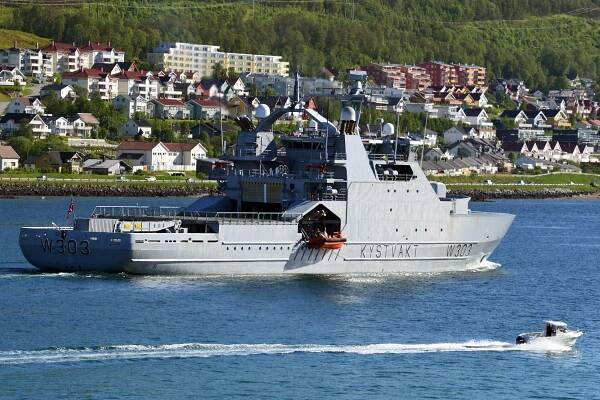 Soubor:Tromsø 2013 06 05 2432 (10119068394).jpg