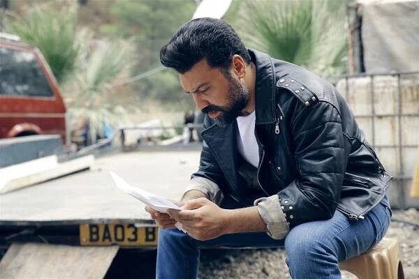Git Başımdan - Z filmu - Bülent Emrah Parlak