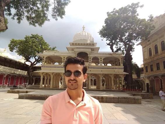 From Finance to IT: My Unconventional Journey as a Writer