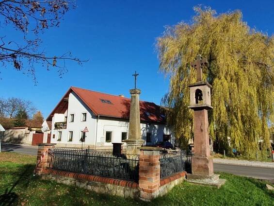 Hlídala tvrz u Prahy stříbrný poklad? Sibřinu rozvrátili za třicetileté války, už se ani neví, kde stála