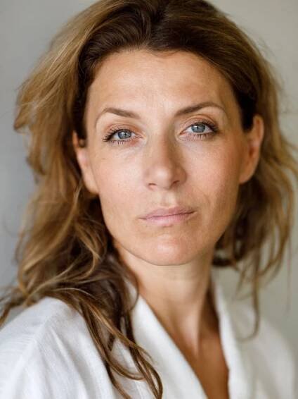 CAROLINE FRANK