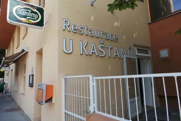 Restaurace u kaštanů