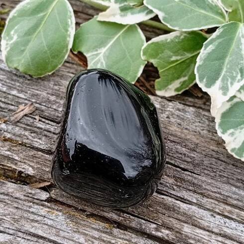 Minerál Obsidián černý, tromlovaný č. 14