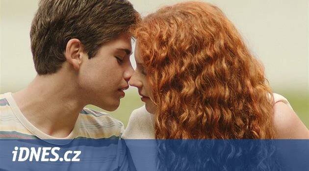 RECENZE: Vypointované Něžné vlny aneb proč je důležité míti Vejdělka - iDNES.cz