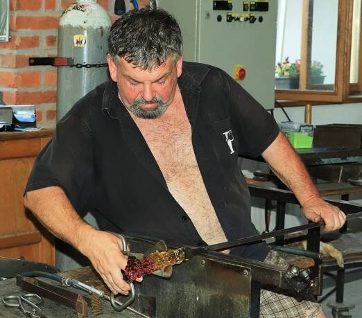 FOTO: Otevřená sklárna, hudba i řemesla. Kunratice ožily slavností
