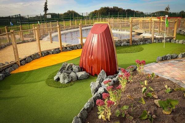 Fairhaven Lake 18 Hole Adventure Golf | Greenspan