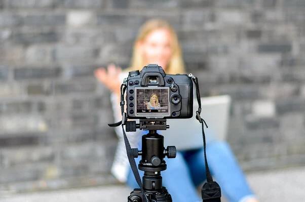 Do you Vlog? Amp Up Your Leads with Successful Video Blogs - Wellness Brand Social Media Marketing