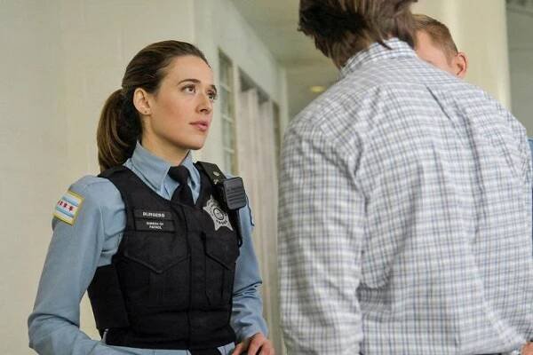 Policie Chicago - A Dead Kid, a Notebook, and a Lot of Maybes - Z filmu - Marina Squerciati