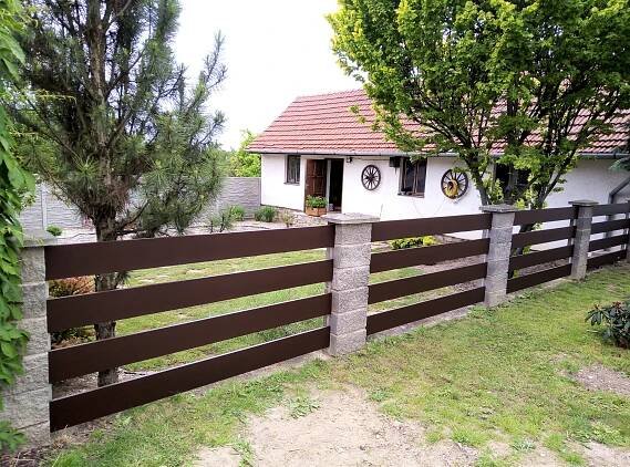 Brány, vrata, ploty - Kovovýroba Prustoměrský