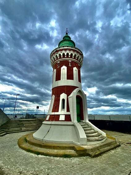 Pingelturm an der Promenade Bremerhaven
