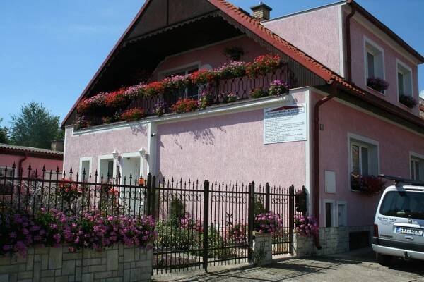 07⁄12 soutěž - O nejkrásnější rozkvetlé okno a okolí - Oficiální stránky Městyse Cítoliby