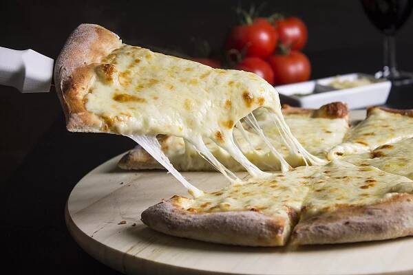 Snadný a rychlý smetanový základ na pizzu