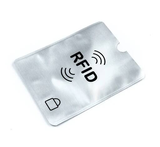 Ochranný obal na biometrické pasy blokující RFID a NFC signál