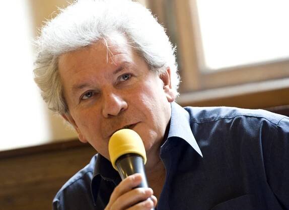 Jiří Bělohlávek umělecký ředitel České filharmonie | iROZHLAS - spolehlivé zprávy