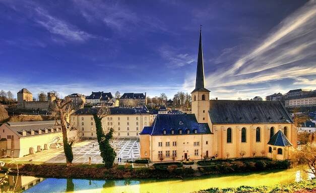 Súbor:Luxembourg Abbaye de Neumünster.jpg – Wikipédia