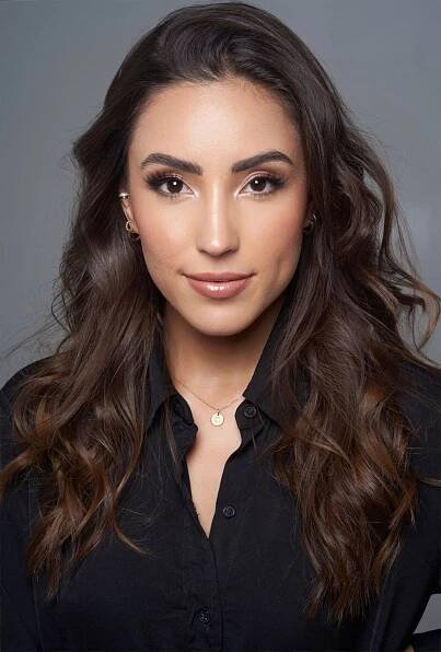 Dr. Gabriela Flores