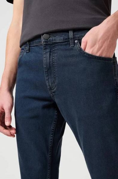 Pánské džíny WRANGLER Greensboro tmavě modré-seprané | EXE JEANS | Specialisté na džíny Mustang, Cross, Mavi a další