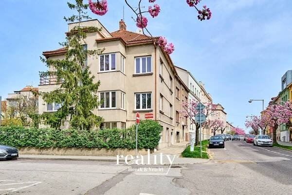 Prodej rodinného domu 580 m², pozemek 355 m², Jiráskova, Znojmo