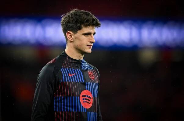 “He was like a father” - Pau Víctor praises Flick, explains Barça departure