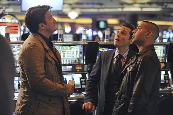 Castle na zabití - Hotel plný vzpomínek - Z filmu - Nathan Fillion, Seamus Dever, Jon Huertas