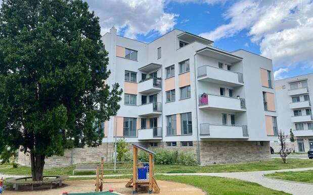 2+kk, Gen. Šišky, Kroměříž, 77 m²