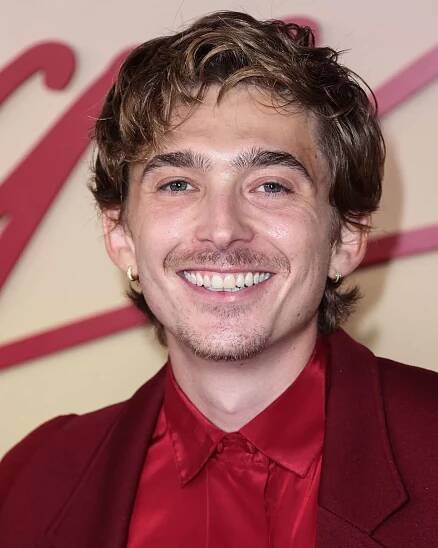 Austin Abrams at “Do Revenge” Premiere – Hollywood