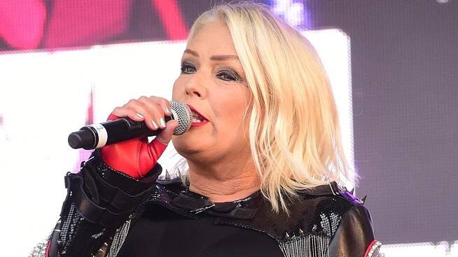 Sexsymbol 80. let Kim Wilde: Stárne s grácií, plastikám se vyhýbá. Energii dobíjí na zahrádce - Médium.cz
