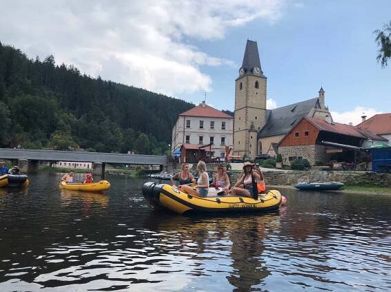 FIREMNÍ AKCE, TEAMBUILDING OUTDOOR RAFTING VLTAVA│akce na vodě,akce Český Krumlov akce na Lipně,Vyšší Brod Český Krumlov
