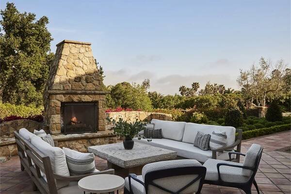 DISC Montecito Patio 02.jpg