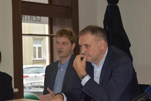 Hradec má novou koalici. Nakonec bude mít většinu 21 zastupitelů