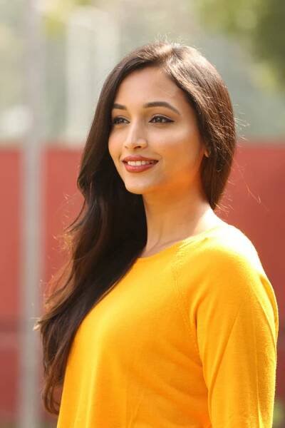 Srinidhi Shetty 112+ Beautiful photos, Wiki, Age, Biography, and Movies - Filmi tamasha
