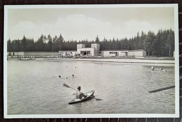 Cheb Mariánské Lázně koupaliště Lido kajak lidé  - Pohlednice místopis