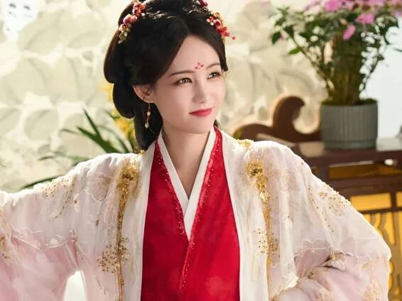 chinese actresses beautiful smiles