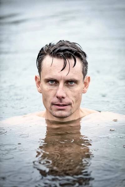 Do hlubin. Freediver David Vencl láme rekordy a teď se chce ponořit do ledu nejníž ze všech - Říká kdo?