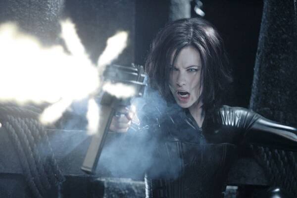 Underworld Evolution (2005),info o filmu,recenze,videa,obrázky,trailery