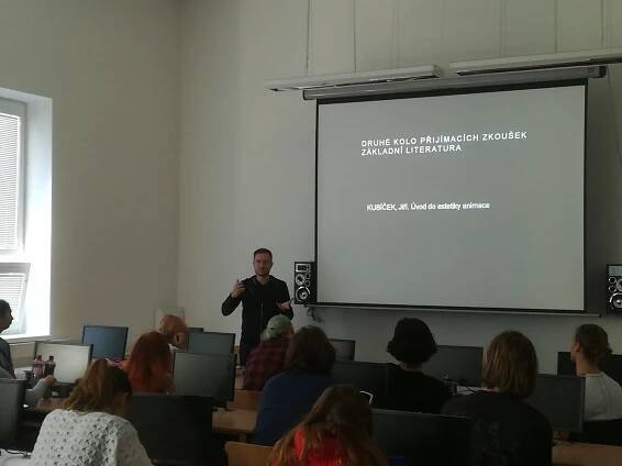 Fotografie z přednášek 14. 10. 2019 | Střední Umělecká Škola v Ostravě