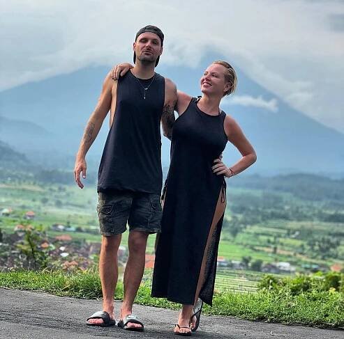 Vyhlížíme světlo na konci stavby: Martina Pártlová na Bali staví svou vlastní oázu klidu, pochlubila se vilkou s bazény