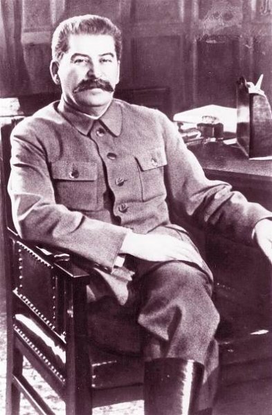 Umíral sám, okolo něj se bojovalo o moc. Před 62 lety zemřel Stalin